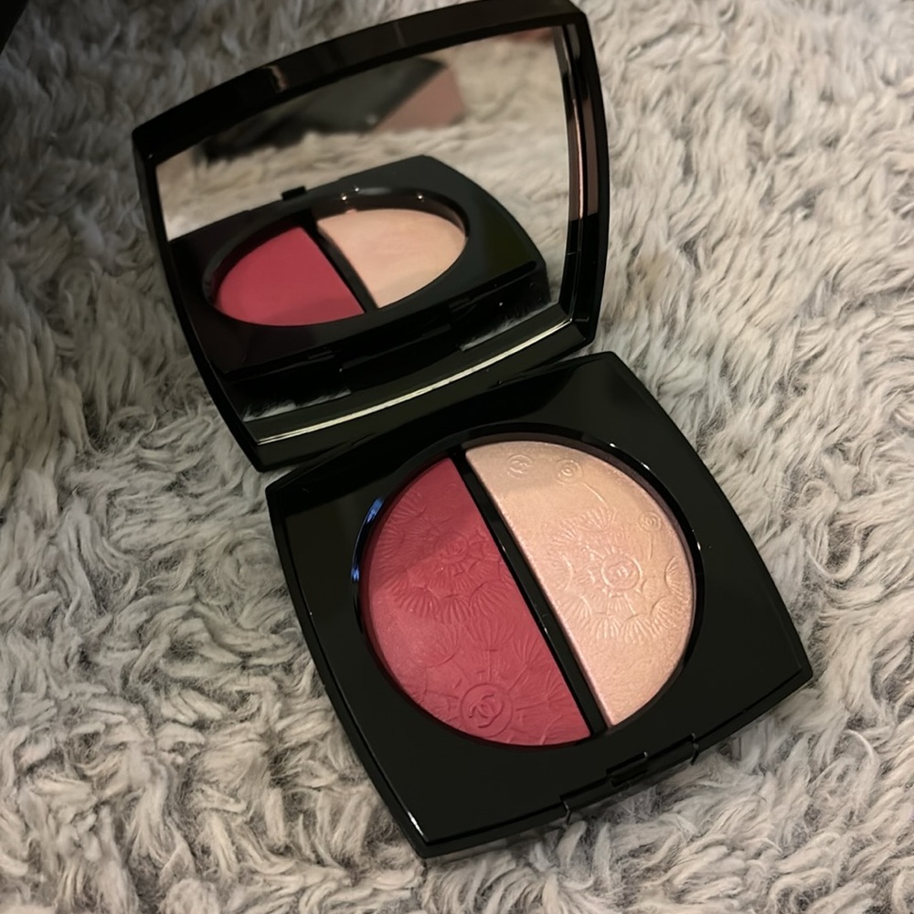 Chanel light and berry blush duo